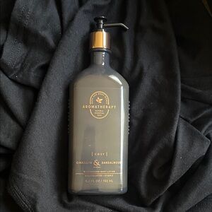 NWT Bath & Body Works Aromatherapy Cinnamon & Sandalwood Lotion